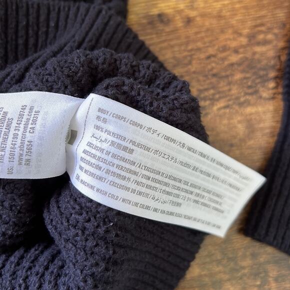 Abercrombie & Fitch Black Thick Long Sleeve Pullover Sweater - Picture 9 of 10
